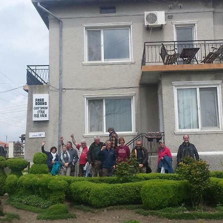 Къща За Гости "Черната Роза" Bŭlgarevo المظهر الخارجي الصورة